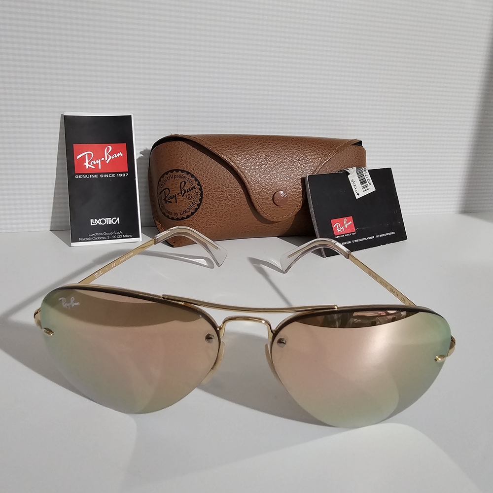Ray-Ban Gold Aviator Sunglasses